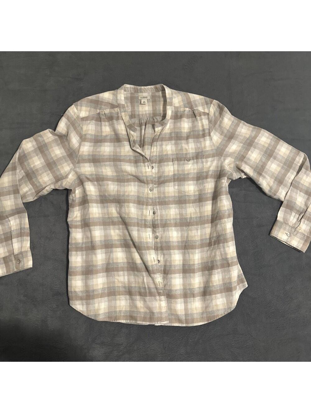 L.L. Bean Scotch Plaid Flannel Shirt Women’s Small Petite Red Green. Comfort